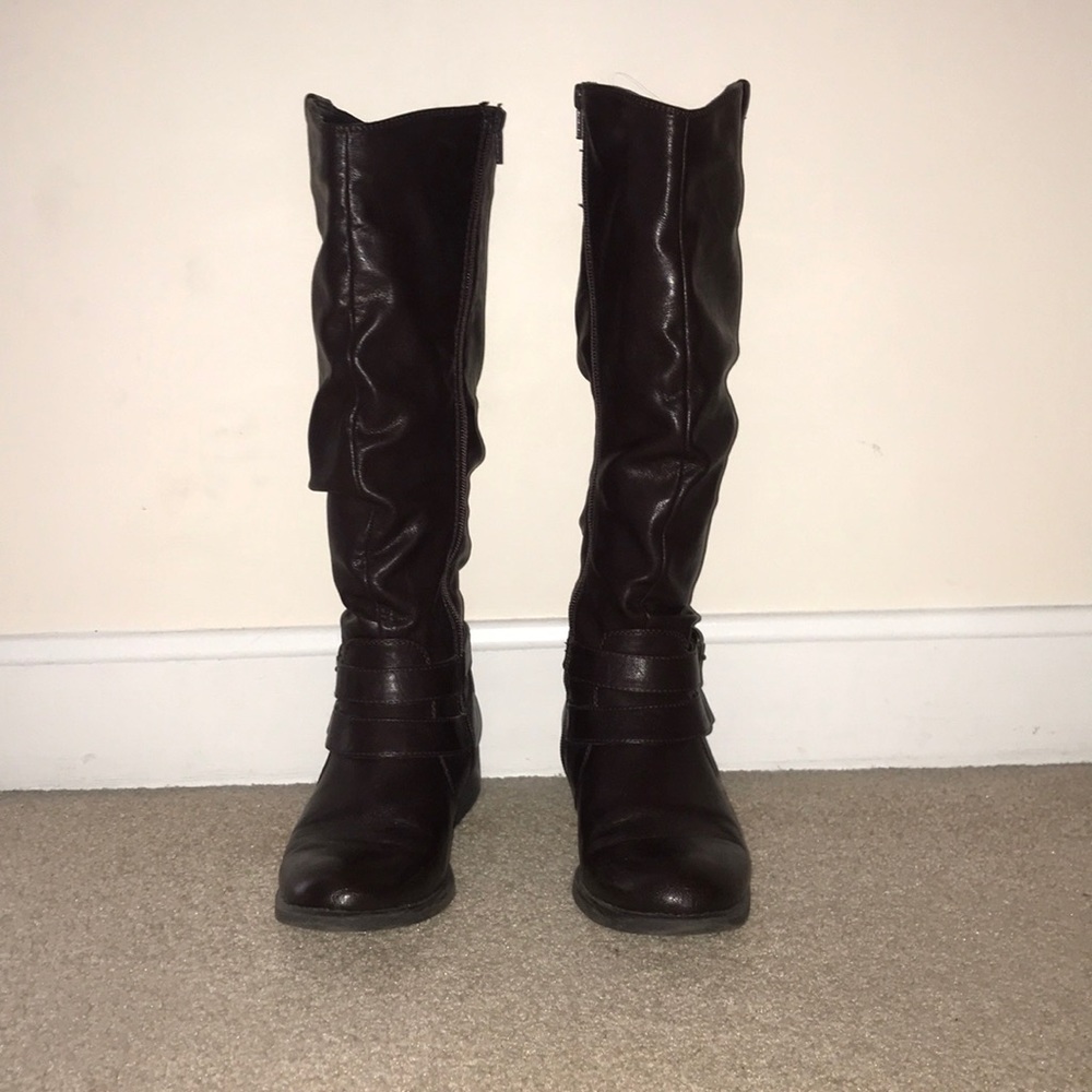 Brown boots